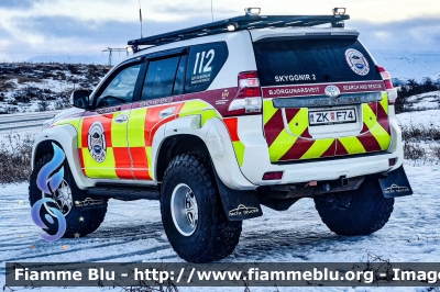 Toyota Land Cruiser
Lýðveldið Ísland - Islanda
Björgunarsveitin Skyggnir - Squadra di soccorso Skyggnir
