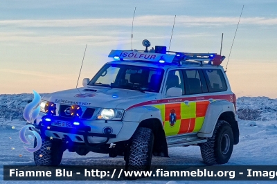 Nissan Patrol  
Lýðveldið Ísland - Islanda
Björgunarsveitinni Ísólfi - Squadra di soccorso Ísólfi
