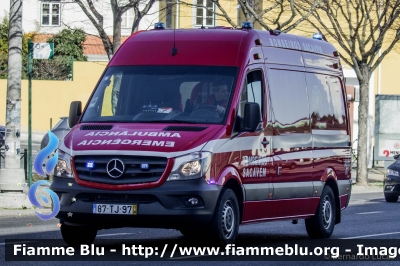 Mercedes-Benz Sprinter III serie restyle
Portugal - Portogallo
Bombeiros Voluntários Sacavém
Parole chiave: Ambulanza Ambulance