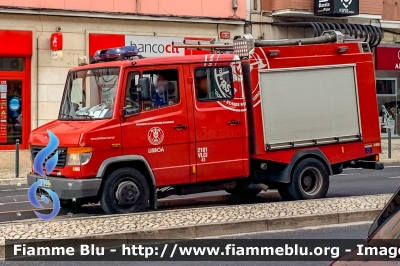 Mercedes-Benz 410D
Portugal - Portogallo
Regimento de Sapadores Bombeiros de Lisboa
