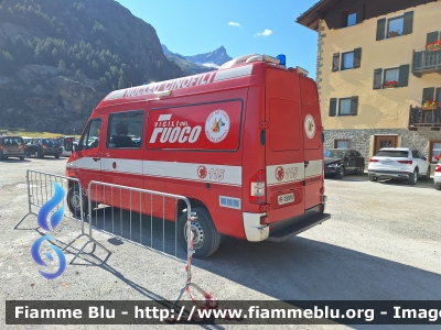 Mercedes-Benz Sprinter 4x4 II serie
Vigili del Fuoco
Corpo Permanente di Aosta
AutoFurgone Nucleo Cinofili
Allestimento Baggio De Sordi
VF 22970
Parole chiave: Mercedes-Benz Sprinter_4x4_IIserie VF22970