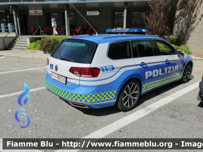 Volkswagen Passat Variant VIII serie restyle
Polizia di Stato
Polizia Stradale in servizio sulla rete autostradale SITAF
POLIZIA M6315
Parole chiave: Volkswagen Passant_Variant_VIIIserie_restyle POLIZIAM6315