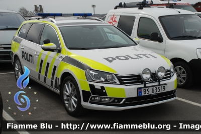 Volkswagen Passat Variant V serie
Kongeriket Norge - Kongeriket Noreg - Norvegia
Politi - Polizia
