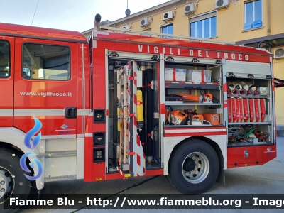 Man TGM 15.250 II serie
Vigili del Fuoco
Comando Provinciale di Pavia
AutoPompaSerbatoio allestimento BAI
VF 29912
Parole chiave: Man TGM_15.250_IIserie VF29912