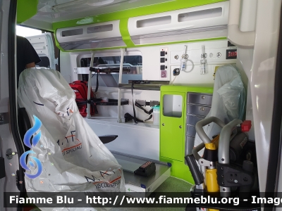 Fiat Ducato X290
Croce Verde Pavese
Ambulanza A/4
Allestimmento MAF
Parole chiave: Fiat Ducato_X290 Ambulanza