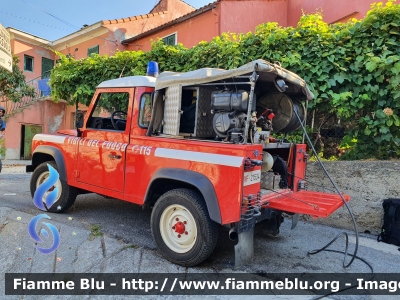 Land Rover Defender 90
Vigili del Fuoco
Comando Provinciale di Savona
Distaccamento Permanente di Finale Ligure (SV)
VF 21534
Parole chiave: Land Rover Defender 90 Finale Ligure