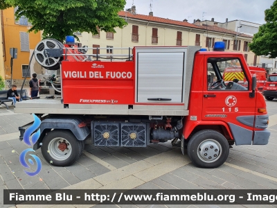 Effedi Gasolone FD35
Vigili del Fuoco
Comando Provinciale di Pavia
Distaccamento Volontario di Mede (PV)
Polisoccorso allestimento BAI Tecnica
VF 23064
Parole chiave: Effedi Gasolone_FD35 VF23064