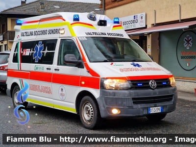 Volkswagen Transporter T5 restyle
Valtellina Soccorso ODV Sondrio (SO)
Allestimento EDM
Ex P.A. Croce Oro Sampierdarena
DT 243 ME
Parole chiave: Volkswagen Transporter_T5_restyle Ambulanza