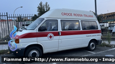 Wolkswagen Transporter T4
Croce Rossa Italiana 
Comitato Municipio 15 di Roma 
CRI 439 AF
Parole chiave: Wolkswagen Transporter_T4 CRI439AF