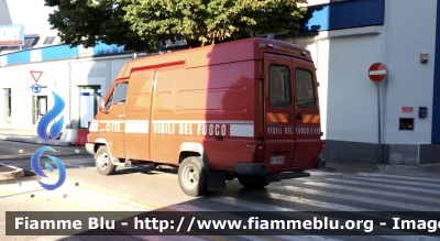 Renault B110
Vigili del Fuoco
Comando Provinciale di Pesaro (PU)
Polisoccorso
VF 19185
Parole chiave: Renault B110 VF19185