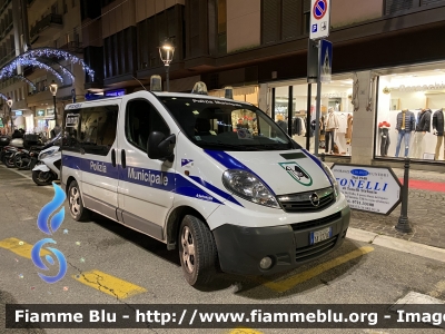 Opel Vivaro II serie
Polizia Municipale
Comune di Pesaro
Codice automezzo 29
Allestito da Bertazzoni Veicoli Speciali
POLIZIA LOCALE YA 277 AD
Parole chiave: Opel Vivaro_IIserie POLIZIALOCALEYA277AD