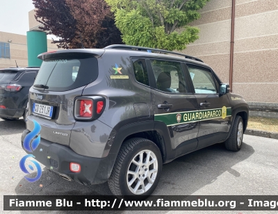 Jeep Renegade restyle 4xe
Parco Nazionale d’Abruzzo, Lazio e Molise
Guardiaparco
Servizio Sorveglianza

Fotografata in occasione dell'evento "Biodiversa. L'Italia dei Parchi si racconta"
Parole chiave: Jeep Renegade_restyle_4xe Biodiversa2024