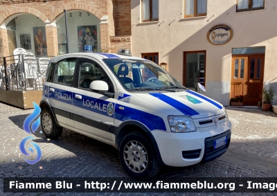 Fiat Nuova Panda 4x4 I serie
Polizia Locale
Comune di Castelli (TE)
Allestita da Celiani
Codice automezzo: 1
POLIZIA LOCALE YA 072 AM
Parole chiave: Fiat Nuova_Panda_4x4_Iserie POLIZIALOCALEYA072AM