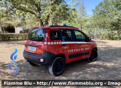 Fiat Nuova Panda 4x4 II serie
Vigili del Fuoco
Comando Provinciale di Bari
Distaccamento di Altamura
Autovettura in uso al DOS
Allestita da Elevox
VF 30325
Parole chiave: Fiat Nuova_Panda_4x4_IIserie VF30325