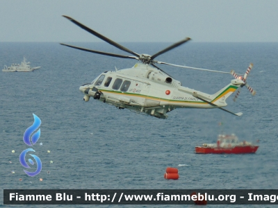 Agusta Westland AW139
Guardia di Finanza
GF 403
MM81926
Parole chiave: Agusta_Westland_AW139 Guardia_di_finanza GF403 MM81926