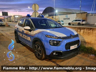 Citroen C3 III serie
Polizia di Stato
POLIZIA M7866
Parole chiave: Citroen C3_IIISerie POLIZIAM7866