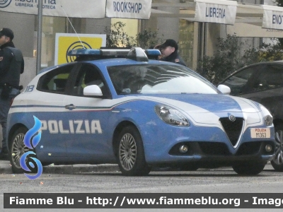 Alfa Romeo Nuova Giulietta restyle
Polizia di Stato
Reparto Prevenzione Crimine
Allestita NCT Nuova Carrozzeria Torinese
POLIZIA M1363
Parole chiave: Alfa-Romeo Nuova_Giulietta_Restyle POLIZIAM1363