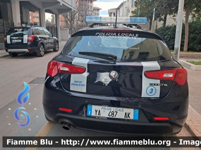 Alfa Romeo Nuova Giulietta Restyle
Polizia Locale
Comune di Andria (BT)
Codice Automezzo: 3
POLIZIA LOCALE YA 487 AK
Parole chiave: Alfa-Romeo Nuova Giulietta_Restyle POLIZIALOCALEYA487AK