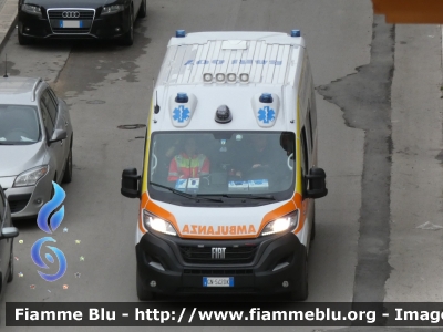 Fiat Ducato X290
Sanitaservice ASL Bari
Servizio Emergenza Territoriale 118
Allestimento Orion
Parole chiave: Fiat Ducato_X290 Ambulanza