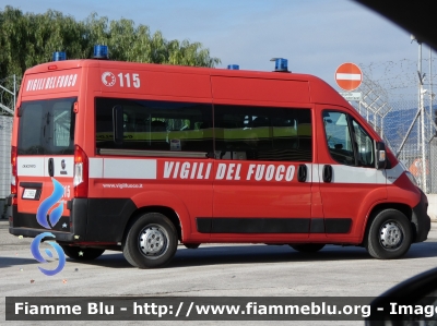 Fiat Ducato X290
Vigili del Fuoco
Comando Provinciale di Bari
VF 29684
Parole chiave: Fiat Ducato_X290 VF29684