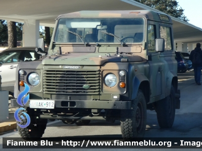 Land Rover Defender 90
Aeronautica Militare
AM AK 912
Parole chiave: Land-Rover Defender 90 AMAK912