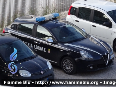 Alfa Romeo Nuova Giulietta restyle
Polizia Locale
Comune di Bari (BA)
Codice Automezzo: 157
POLIZIA LOCALE YA 329 AF
Parole chiave: Alfa-Romeo Nuova Giulietta_Restyle POLIZIALOCALEYA329AF