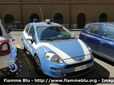 Fiat Punto VI serie
Polizia di Stato
Allestimento NCT Nuova Carrozzeria Torinese
Decorazione Grafica Artlantis
POLIZIA N5573
Parole chiave: Fiat Punto_VIserie POLIZIAN5573