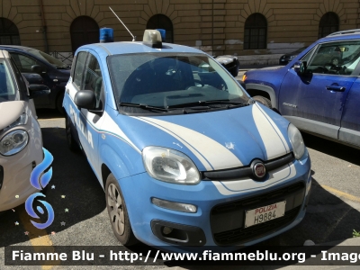 Fiat Nuova Panda II serie
Polizia di Stato
Allestimento NCT Nuova Carrozzeria Torinese
Decorazione Grafica Artlantis
POLIZIA H9884
Parole chiave: Fiat Nuova Panda_IIserie POLIZIAH9884