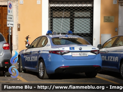 Alfa Romeo Nuova Giulia Q4
Polizia di Stato
Polizia Stradale
POLIZIA N5984
Parole chiave: Alfa-Romeo Nuova Giulia Q4 POLIZIAN5984