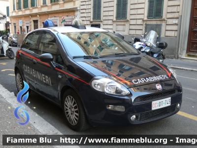 Fiat Punto VI serie
Carabinieri
Comando Carabinieri Banca d'Italia
CC DT 743
Parole chiave: Fiat Punto_VIserie CCDT743