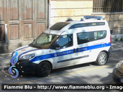 Fiat Doblò XL IV serie
Polizia Roma Capitale
Ufficio Mobile
Allestimento Elevox
Codice Automezzo: 588
POLIZIA LOCALE YA 174 AR
Parole chiave: Fiat Doblò_XL_IVserie POLIZIALOCALEYA174AR