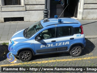 Fiat Nuova Panda 4x4 II serie
Polizia di Stato
Allestimento NCT Nuova Carrozzeria Torinese
POLIZIA H9570
Parole chiave: Fiat Nuova Panda_4x4_IIserie POLIZIAH9570