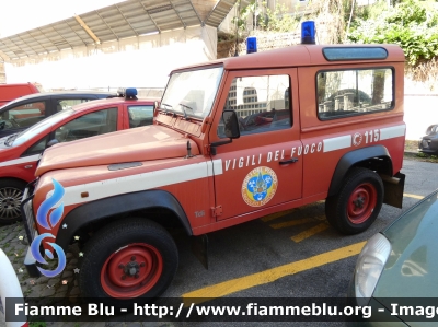 Land Rover Defender 90
Vigili del Fuoco
Comando Provinciale di Roma
Nucleo NBCR
VF 19609
Parole chiave: Land-Rover Defender 90 VF19609