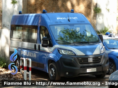 Fiat Ducato X290
Polizia di Stato
Allestimento Elevox
POLIZIA M7491
Parole chiave: Fiat Ducato_X290 POLIZIAM7491