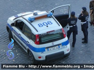 Fiat Nuova Panda II serie Hybrid
Polizia Roma Capitale
Allestimento Elevox
Codice Automezzo: 808
POLIZIA LOCALE YA 343 AS
Parole chiave: Fiat Nuova Panda_IIserie_Hybrid POLIZIALOCALEYA343AS