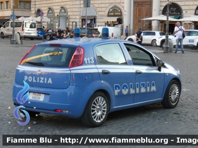 Fiat Grande Punto
Polizia di Stato
POLIZIA H1839
Parole chiave: Fiat Grande_Punto POLIZIAH1839