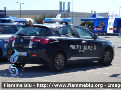 Alfa Romeo Nuova Giulietta restyle
Polizia Locale
Comune di Bari (BA)
Codice Automezzo: 169
POLIZIA LOCALE YA 236 AG
Parole chiave: Alfa-Romeo Nuova Giulietta_restyle POLIZIALOCALEYA236AG