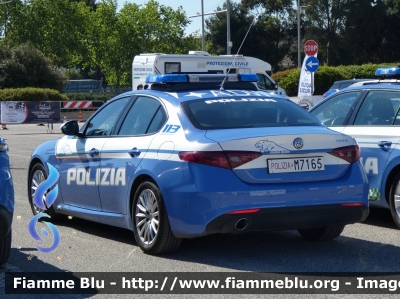 Alfa Romeo Nuova Giulia
Polizia di Stato
Squadra Volante
Allestimento FCA
POLIZIA M7165
Parole chiave: Alfa-Romeo Nuova Giulia POLIZIAM7165