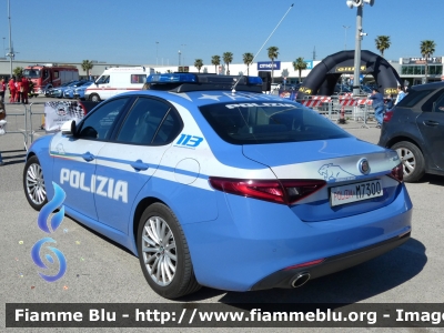 Alfa Romeo Nuova Giulia
Polizia di Stato
Squadra Volante
Allestimento FCA
POLIZIA M7300
Parole chiave: Alfa-Romeo Nuova Giulia POLIZIAM7300