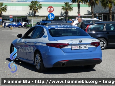 Alfa Romeo Nuova Giulia
Polizia di Stato
Squadra Volante
Allestimento FCA
POLIZIA M7300
Parole chiave: Alfa-Romeo Nuova Giulia POLIZIAM7300