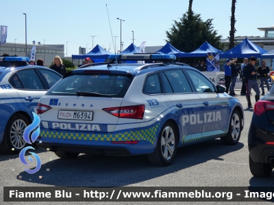 Skoda Superb Wagon III serie restyle
Polizia di Stato
Polizia Stradale
Decorazione Grafica Artlantis
POLIZIA M6394
Parole chiave: Skoda Superb_Wagon_IIIserie_restyle POLIZIAM6394