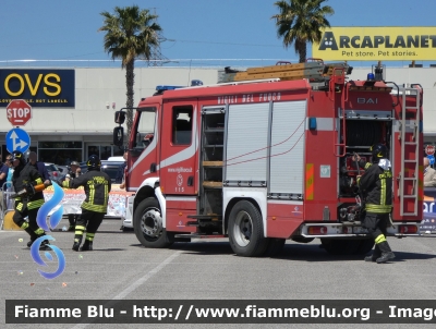 Volvo FL 280 III serie
Vigili del Fuoco
Comando Provinciale di Bari
AutoPompaSerbatoio allestimento BAI
VF 25711
Parole chiave: Volvo FL_280_IIIserie VF25711