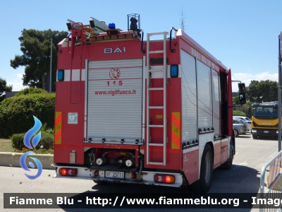 Volvo FL 280 III serie
Vigili del Fuoco
Comando Provinciale di Bari
AutoPompaSerbatoio allestimento BAI
VF 25711
Parole chiave: Volvo FL_280_IIIserie VF25711