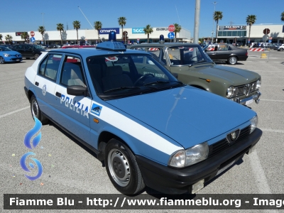 Alfa Romeo 33 I serie
Polizia di Stato
POLIZIA 71560
Club Alfisti in Pattuglia
Parole chiave: Alfa-Romeo 33_Iserie POLIZIA71560