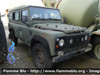 Land Rover Defender 110
Aeronautica Militare
AM AI 004
Parole chiave: Land-Rover Defender_110 AMAI004