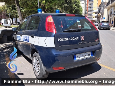 Fiat Punto Street
Polizia Locale
Comune di Triggiano (BA)
POLIZIA LOCALE YA 168 AA
Parole chiave: Fiat Punto_Street POLIZIALOCALEYA168AA