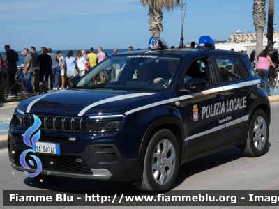 Jeep Avenger
Polizia Locale
Comune di Trani (BT)
Allestimento Futura Veicoli Speciali
Codice Automezzo: 16
POLIZIA LOCALE YA 340 AE
Parole chiave: Jeep Avenger POLIZIALOCALEYA340AE