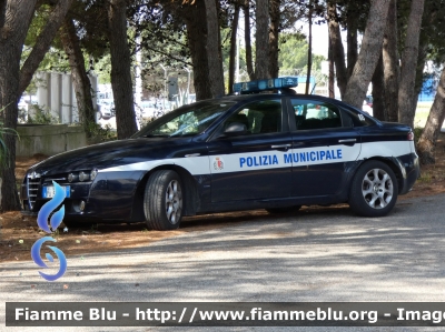 Alfa Romeo 159
Polizia Locale
Comune di Bari (BA)
Codice Automezzo: 88
POLIZIA LOCALE YA 512 AG
Parole chiave: Alfa-Romeo 159 POLIZIALOCALEYA512AG