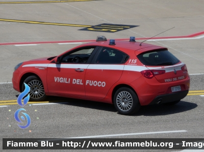 Alfa Romeo Nuova Giulietta restyle
Vigili del Fuoco
Direzione Regionale Puglia
VF 27936
Parole chiave: Alfa-Romeo Nuova Giulietta_restyle VF27936