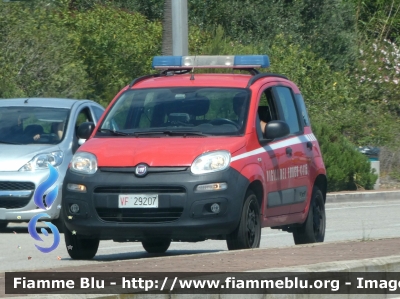 Fiat Nuova Panda 4x4 II serie
Vigili del Fuoco
Comando Provinciale di Bari
VF 29207
Parole chiave: Fiat Nuova Panda_4x4_IIserie VF29207